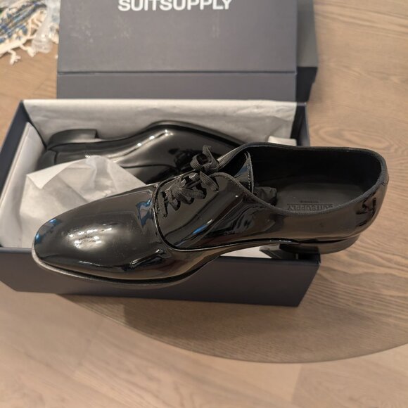 Tuxedo shoes